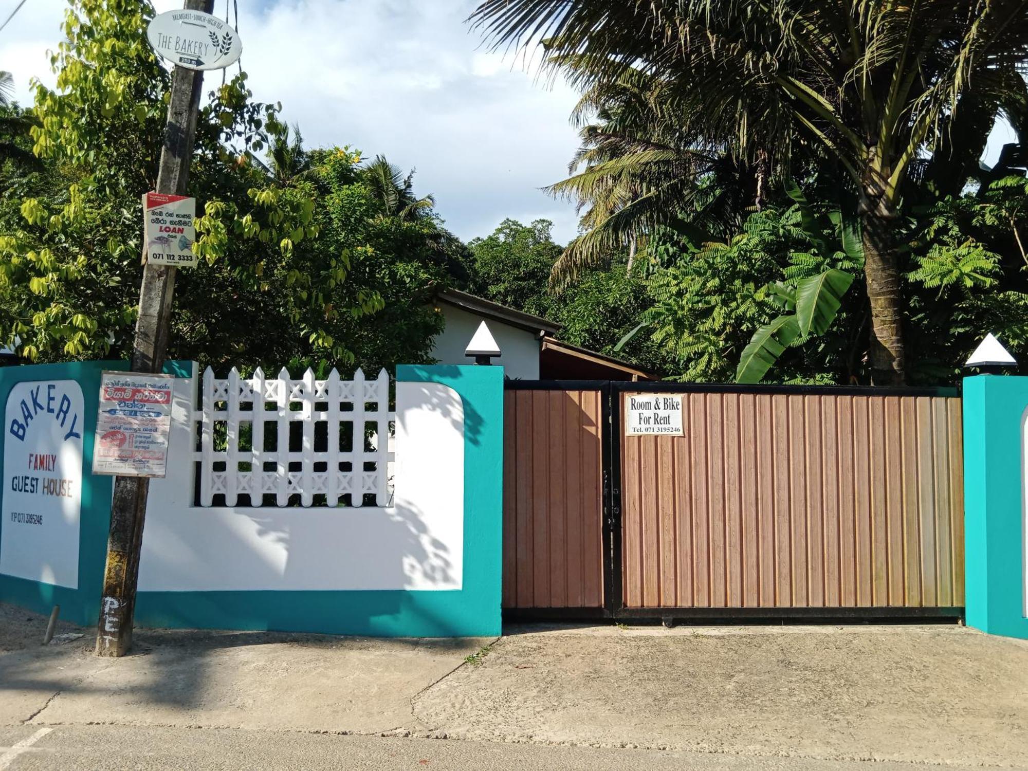 Bakery Family Guest House Mirissa Luaran gambar
