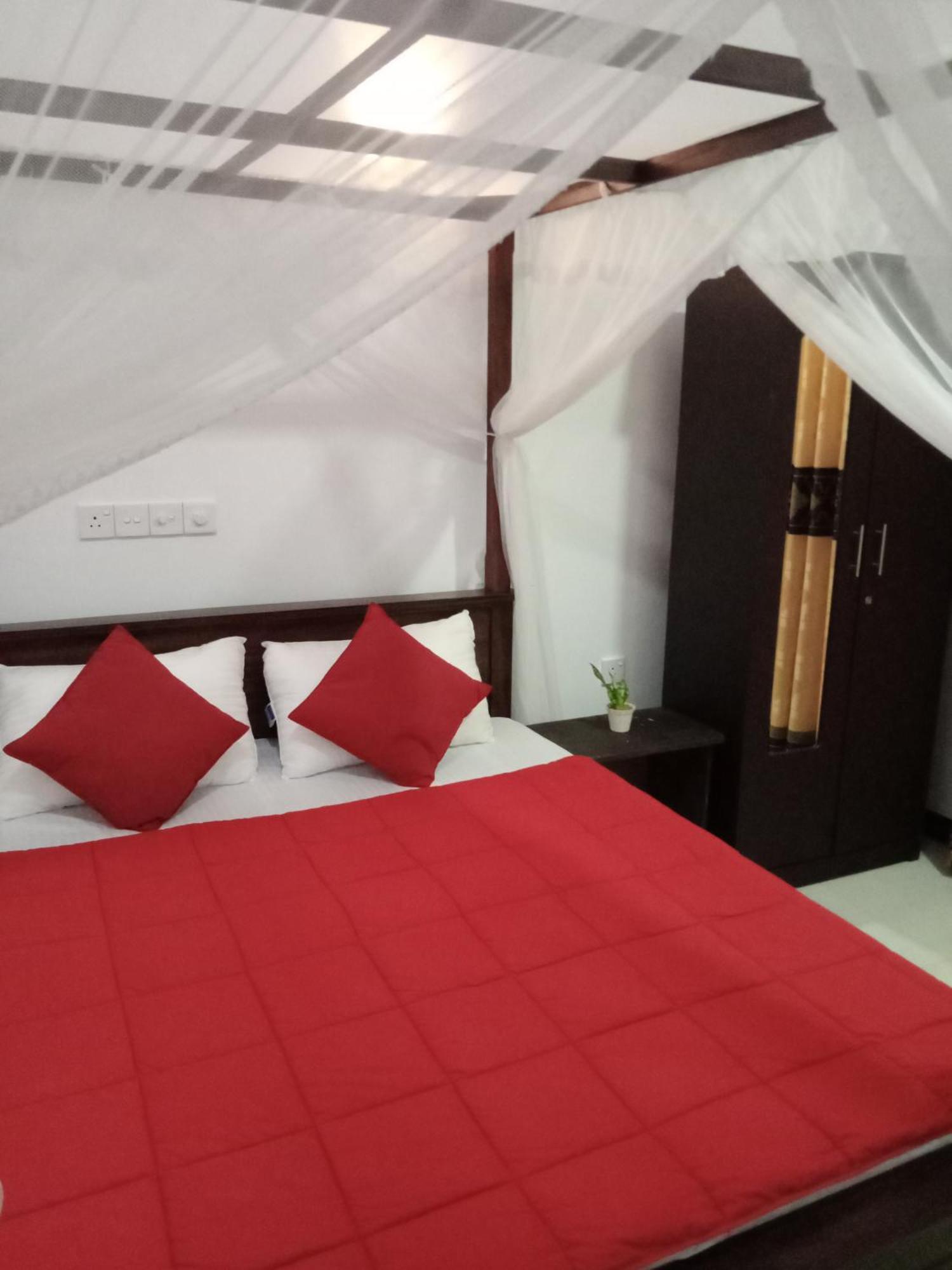 Bakery Family Guest House Mirissa Luaran gambar