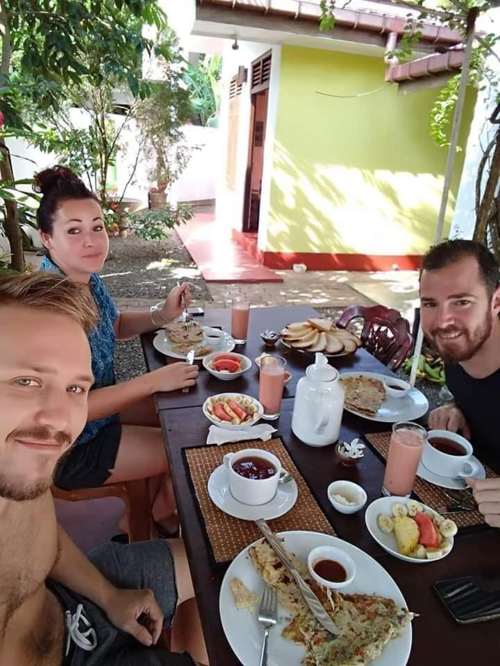 Bakery Family Guest House Mirissa Luaran gambar