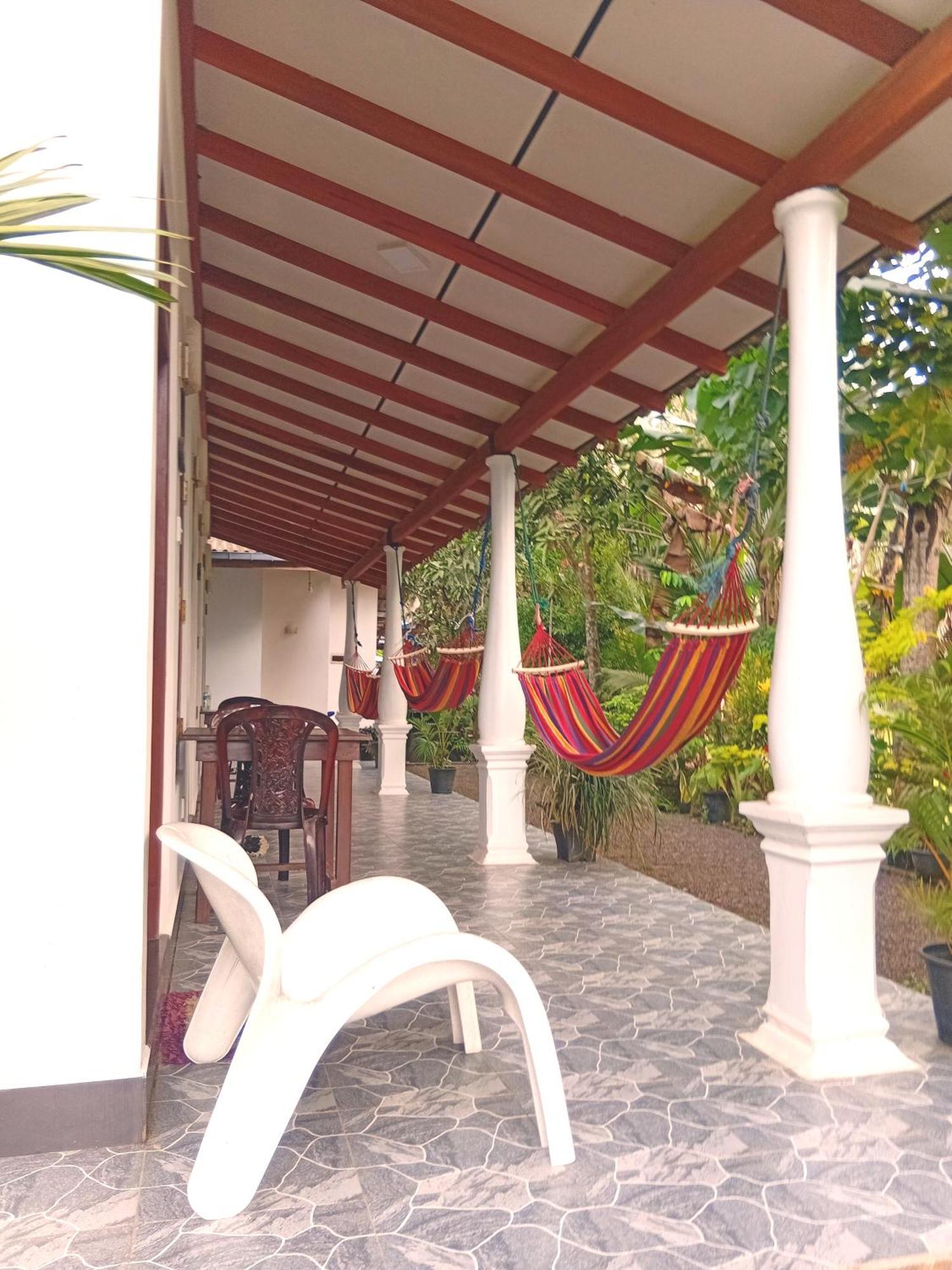 Bakery Family Guest House Mirissa Luaran gambar