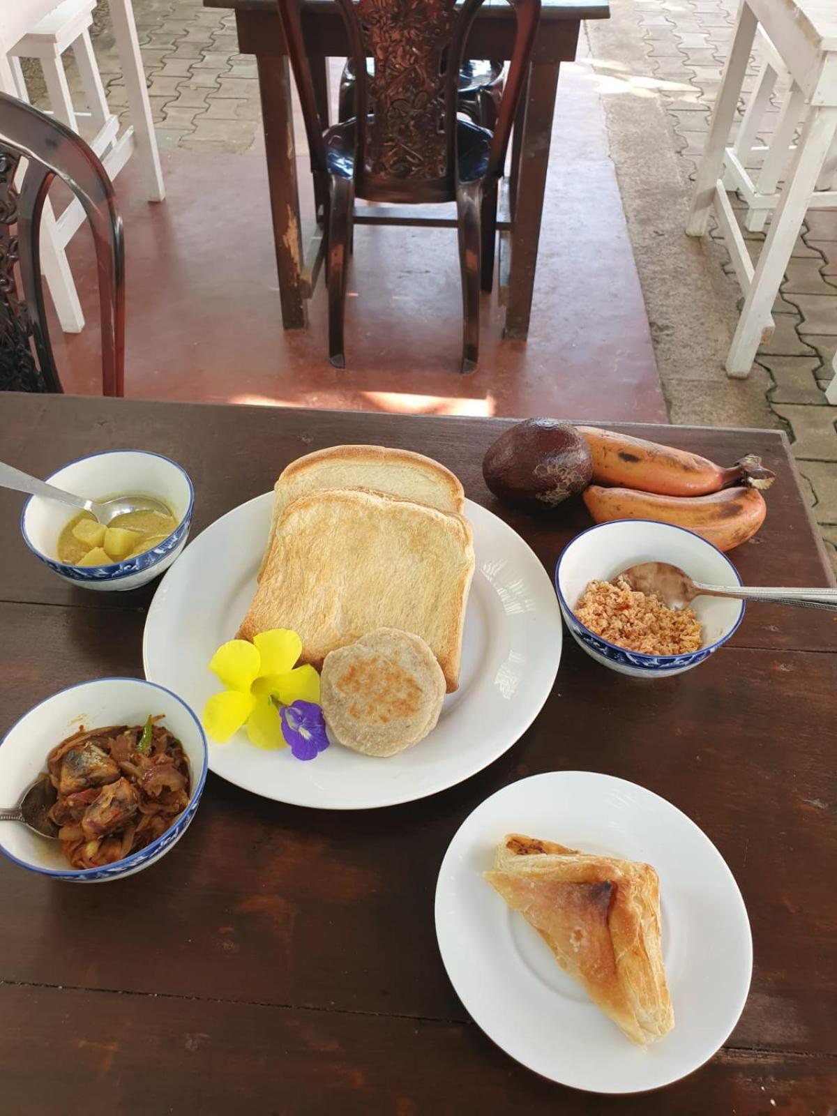 Bakery Family Guest House Mirissa Luaran gambar